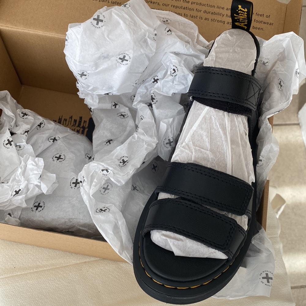 Dr. Martens Klaire Sandal - Little Kid / Big Kid - Black
